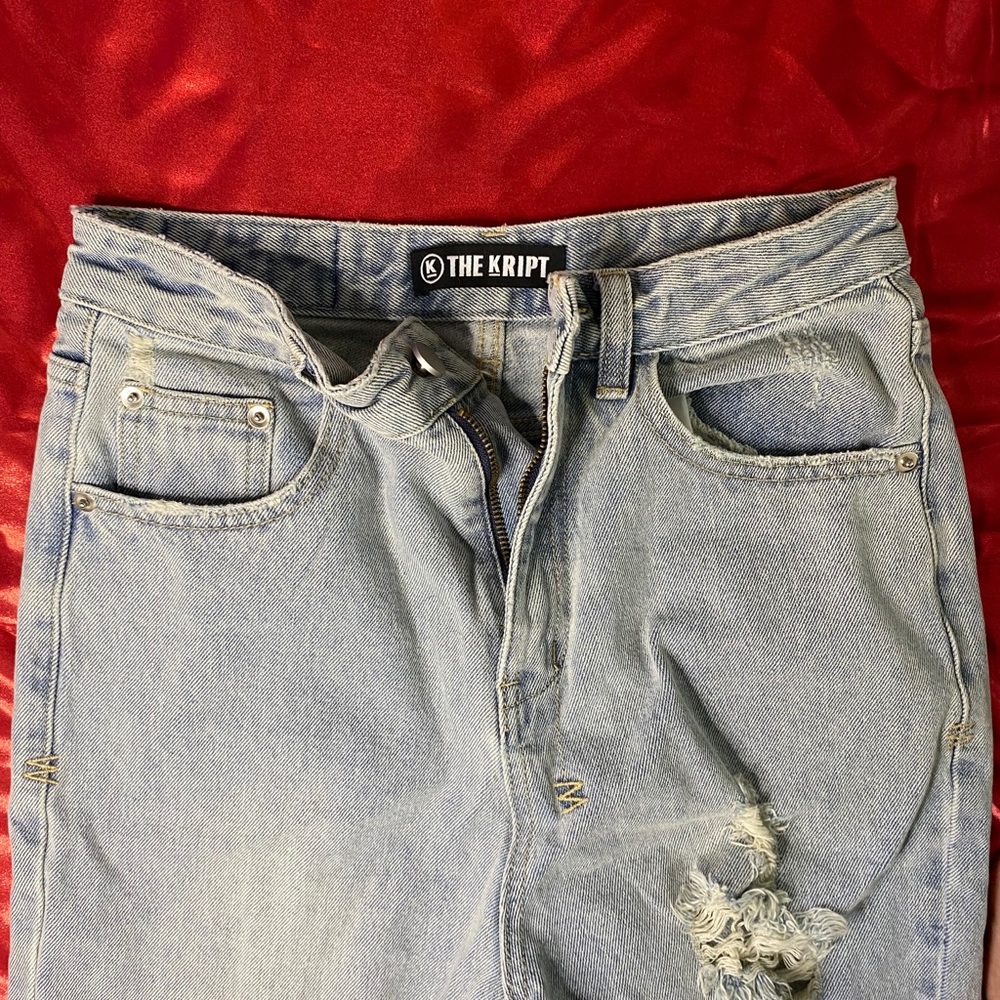 JEANS - Picture 4 of 4